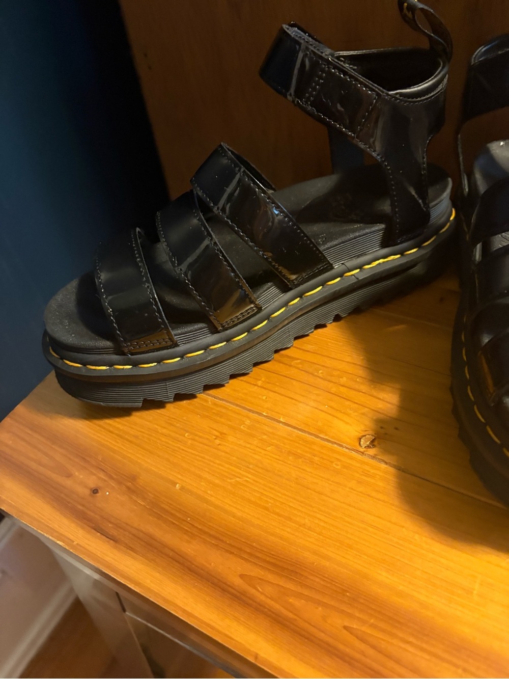 Dr. Doc Martens Women's Blaire patent leather Black Platform Sandals size 7-8 - Picture 4 of 11